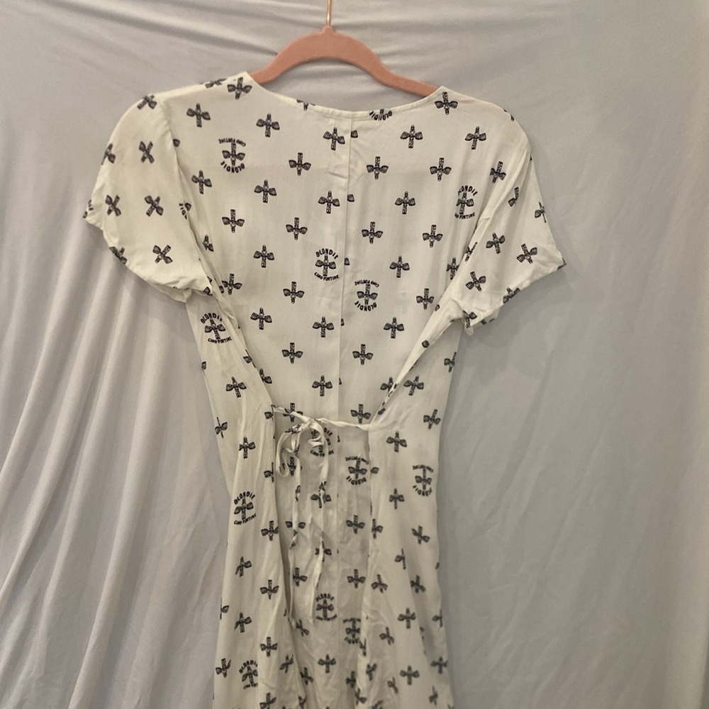 Camp Funtime white and black dress size small - Picture 6 of 6